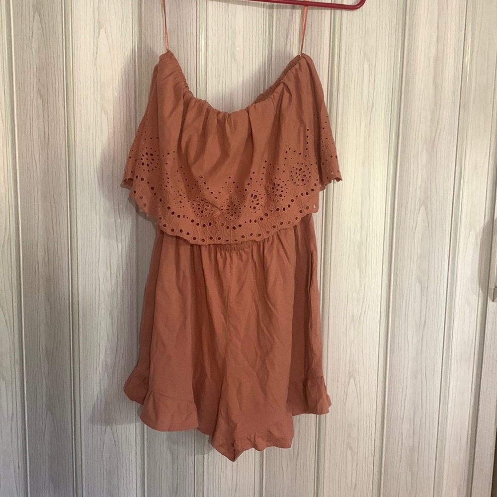 Strapless romper